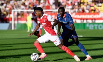 22岁巴萨旧将法蒂在法甲赛场绽放光芒，双响炮助摩纳哥2场不败