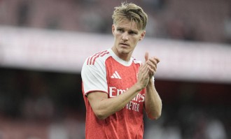 高清：厄德高诺尔高破门 阿森纳热身2-3黄潜
        
    高清：厄德高诺尔高破门 阿森纳热身2-3黄潜