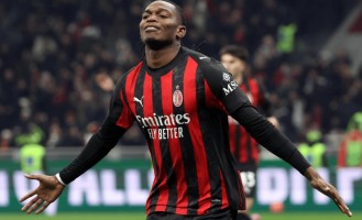 一场1-0让榜首易主，意甲豪强12轮不败，力压罗马登顶