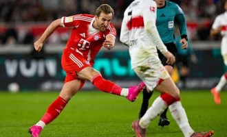 凯恩替补戴帽！德甲已造100球，领跑五大联赛射手榜，反超姆巴佩